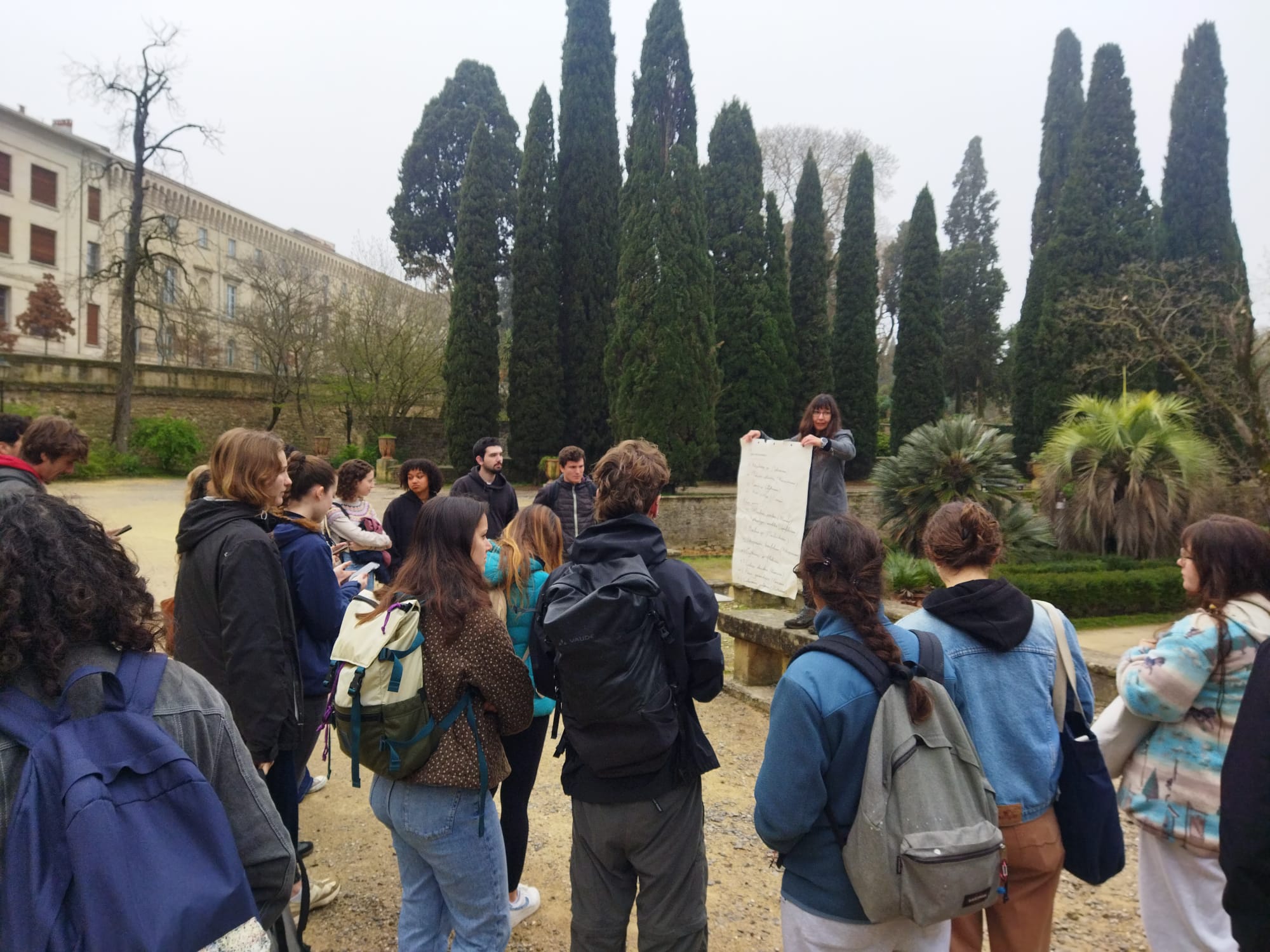Étudiants au jardin